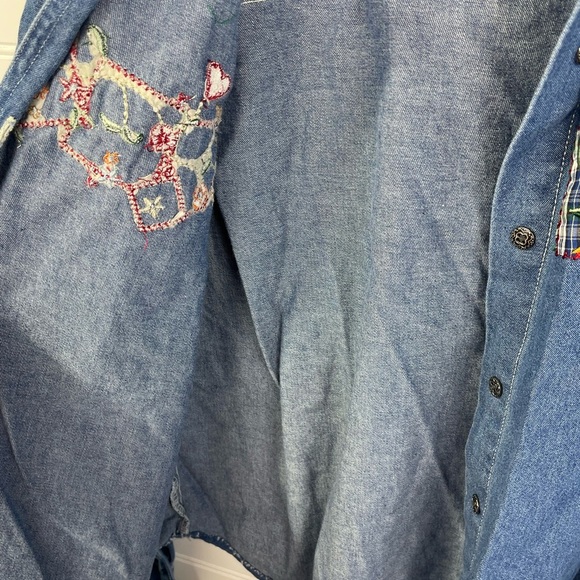 Quizz Again Blue Denim Vintage Button Up Embroidered Floral Top S Women’s EUC - Picture 9 of 15
